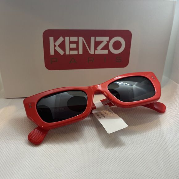 New in Box Kenzo Boke Flower Geometric Sunglasses 51mm Red